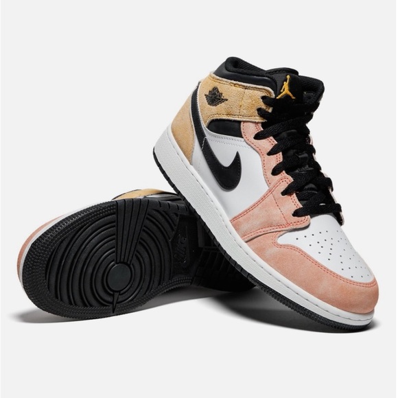 NIB Men Size 10 (Euro Sz 44) Jordan 1 Mid SE Sneakers Magic Ember/Sundial-White - Picture 3 of 17